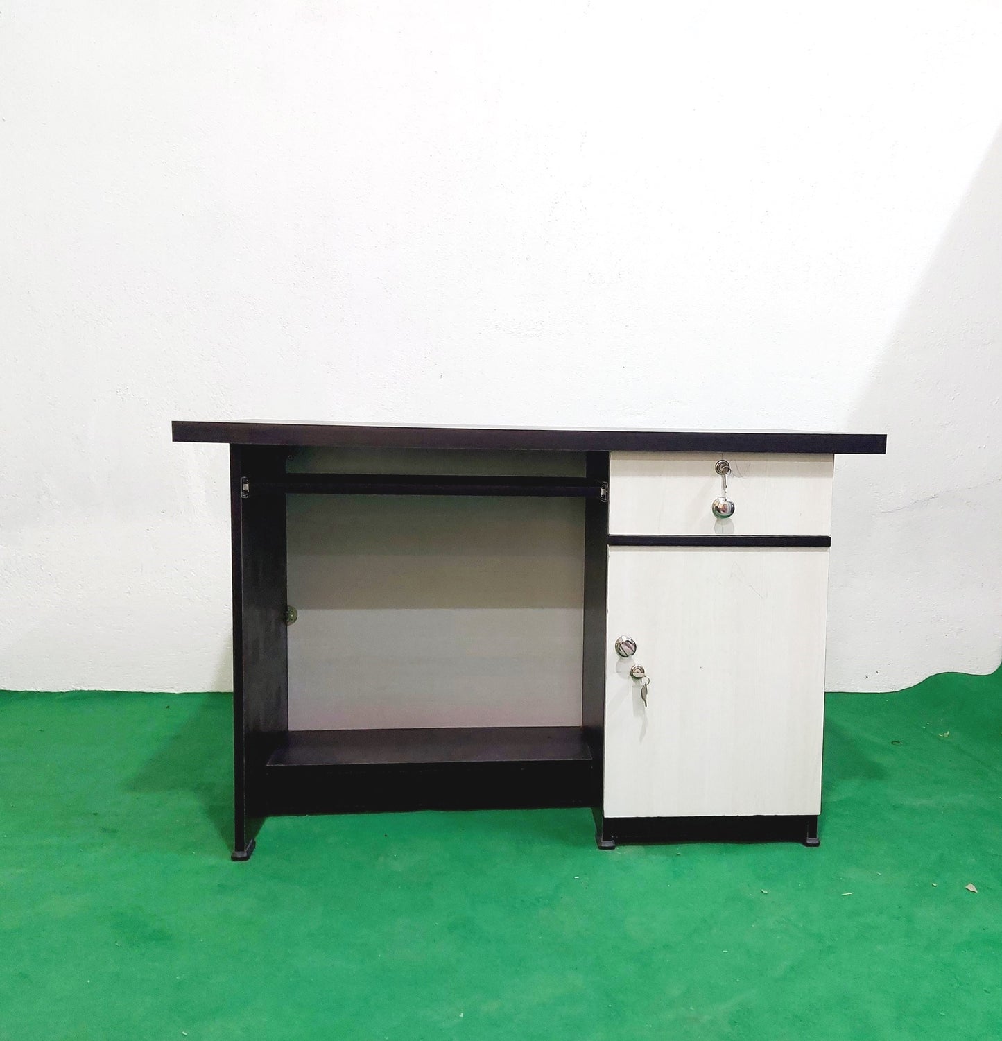 Bowzar Wooden Office Table 4X2 Feet Black and White