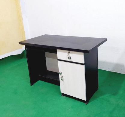 Bowzar Wooden Office Table 4X2 Feet Black and White