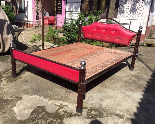 Bowzar Metal Iron Bed Dhanush Model Queen Size 5X6.5 Feet Red